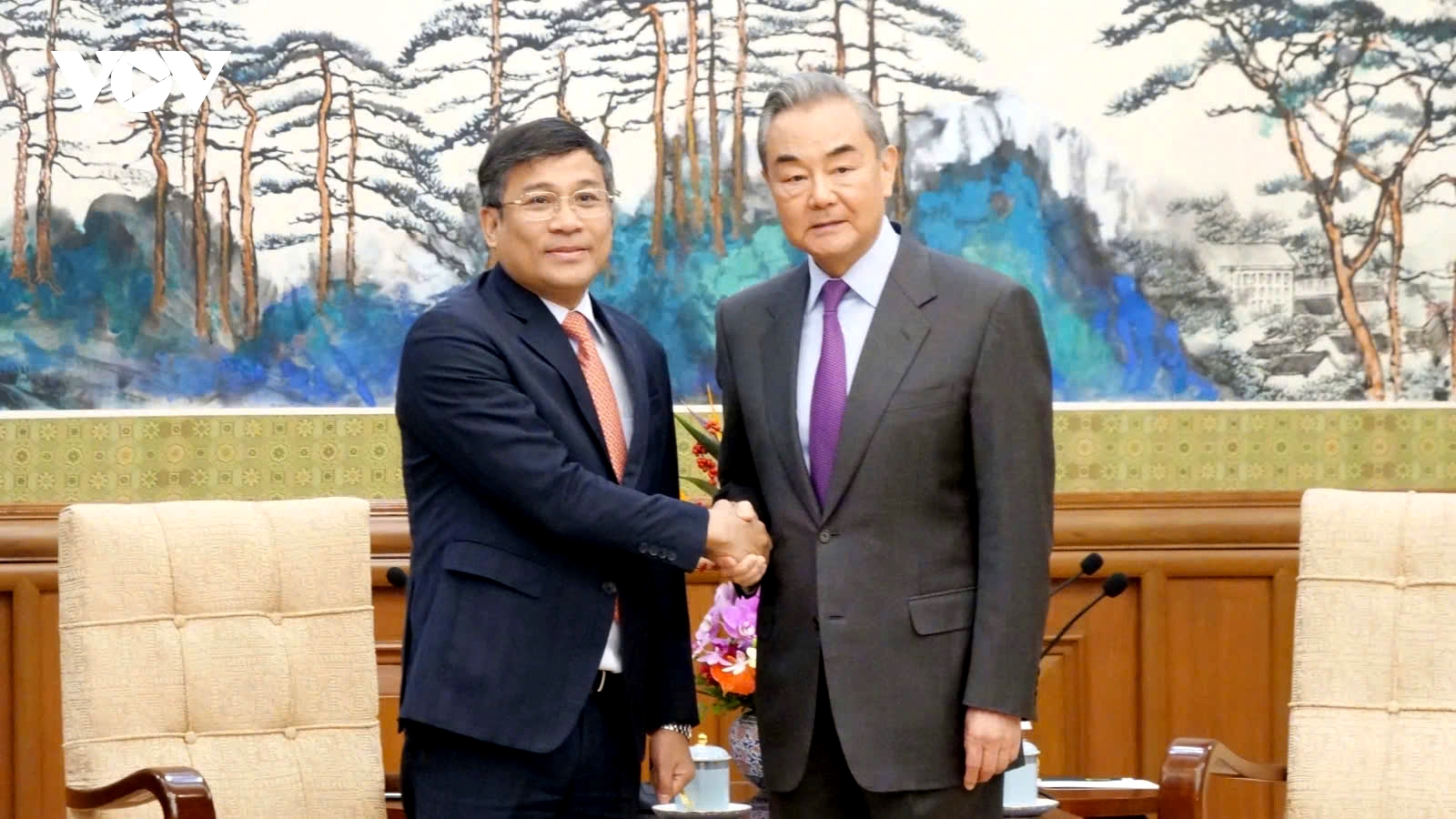 China attaches great importance to relations with Vietnam, says Wang Yi